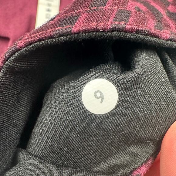 Lululemon Wunder Under Leggings Womens 6 Maroon Black Geo Cropped Stretch Active - Picture 7 of 12